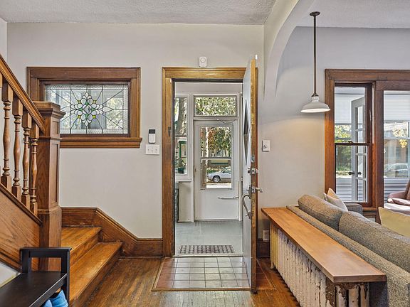 4th image of 399 Beacon Ave
