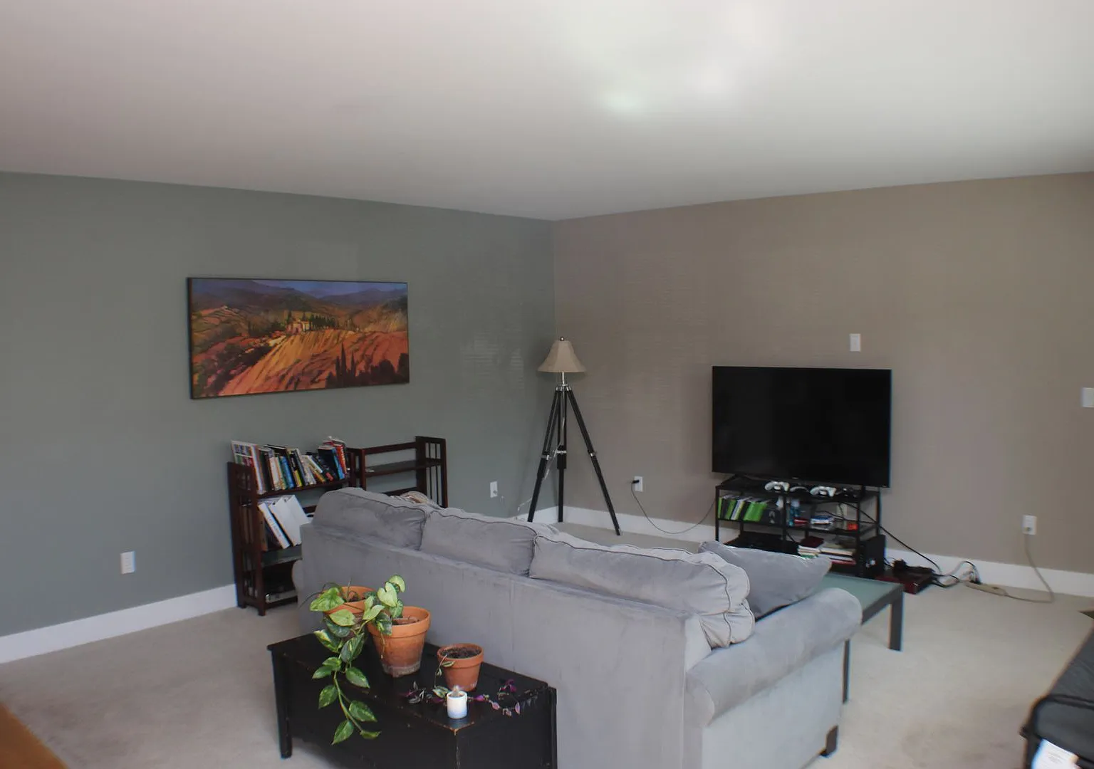 3 Bedroom 2.5 Townhome — Photo 3