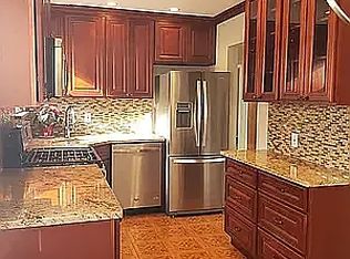 41-04 20th Rd #2L, Astoria, NY 11105