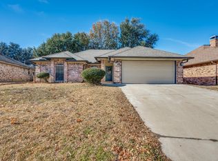 6610 Darcy Ln, Arlington, TX 76001