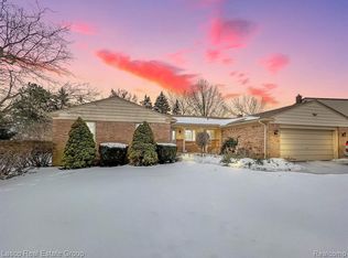 43602 Serenity Dr, Northville, MI 48167 - Movoto