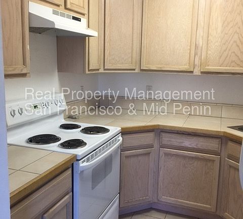 3rd image of 1550 Center Rd APT 37