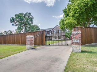 5700 W Arkansas Ln, Arlington, TX 76016