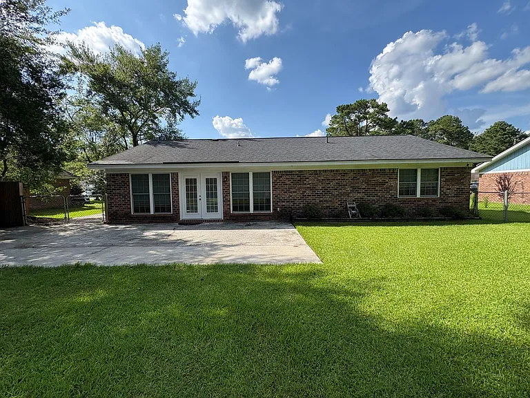 133 John Glenn Dr — Photo 16