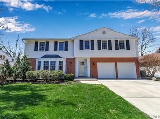 12 Briarhurst Rd, Amherst, NY 14221