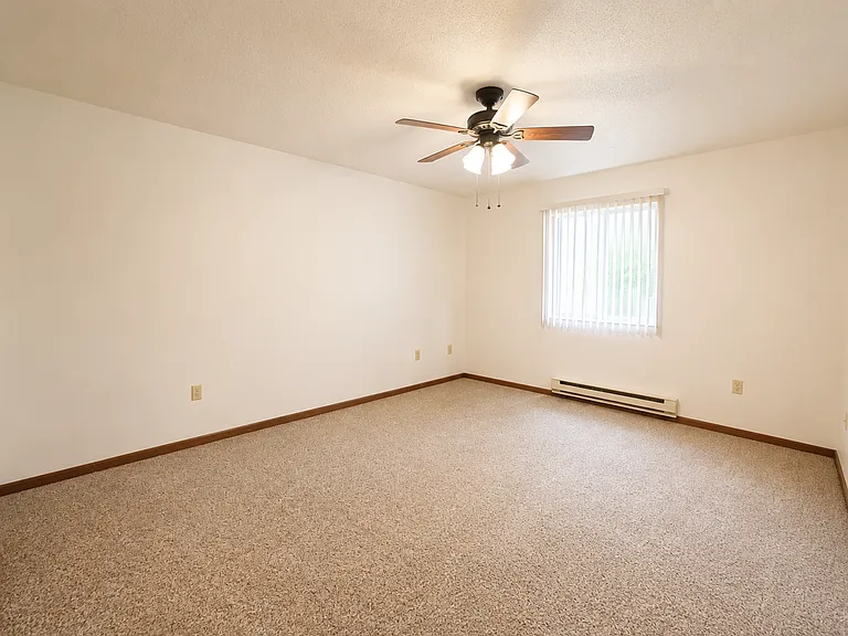 Murdock Apartments — Photo 73