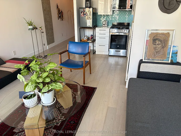 169 John St #403 — Photo 7