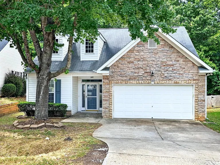 160 Hutson Ln — Photo 2