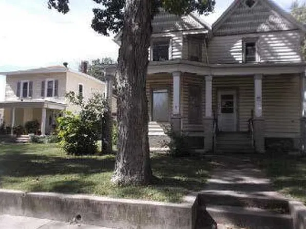 107 N Union St, Lincoln, IL 62656