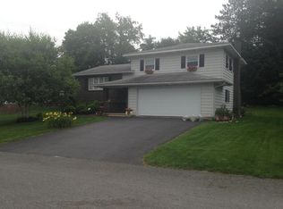 1 Sylvia Ln, Amsterdam, NY 12010
