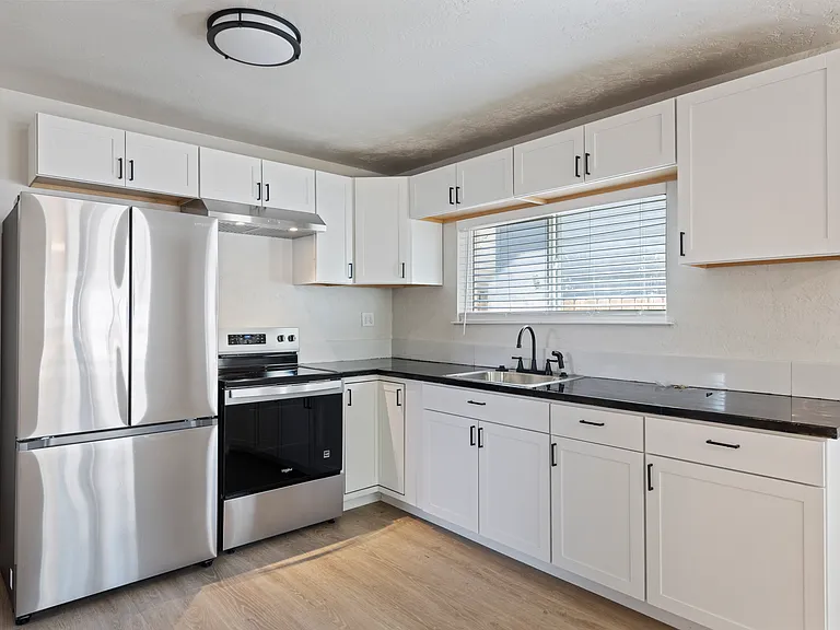 1328 S Michigan Ave #1 — Photo 5
