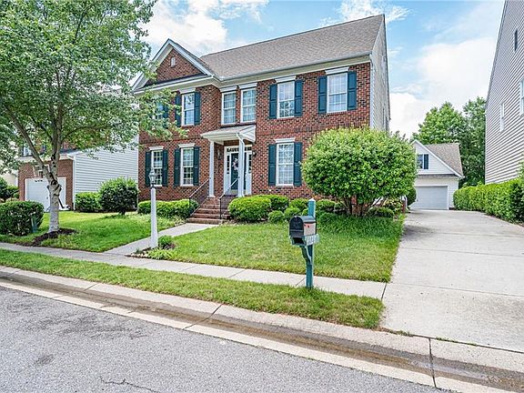 2nd image of 4828 Coachmans Landing Ct