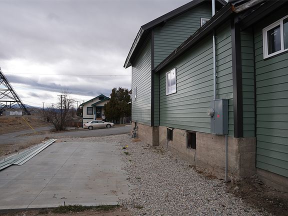 3rd image of 664 Travonia St