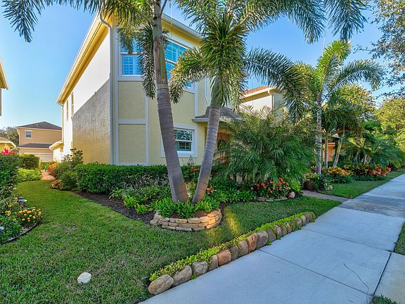 5th image of 2343 SE Ruskin Dr
