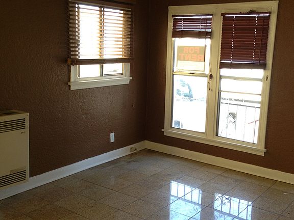 3rd image of 3919 Walton Ave
