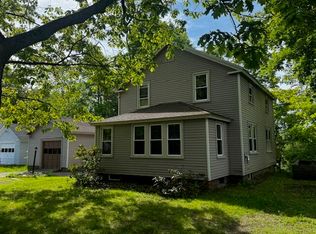 19 Prospect St, Skowhegan, ME 04976