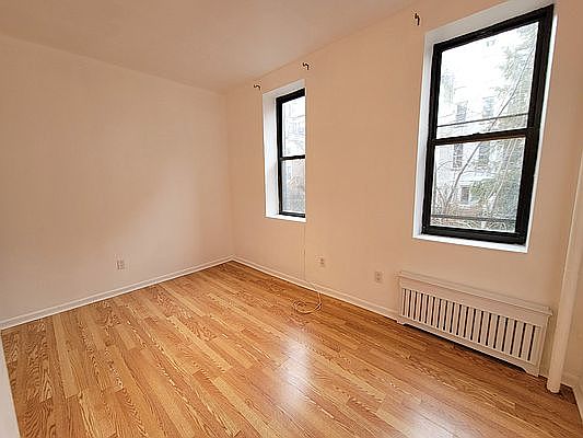 2nd image of 40 W 95th St APT 2C