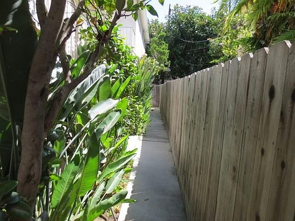 5th image of 1608 S Bentley Ave