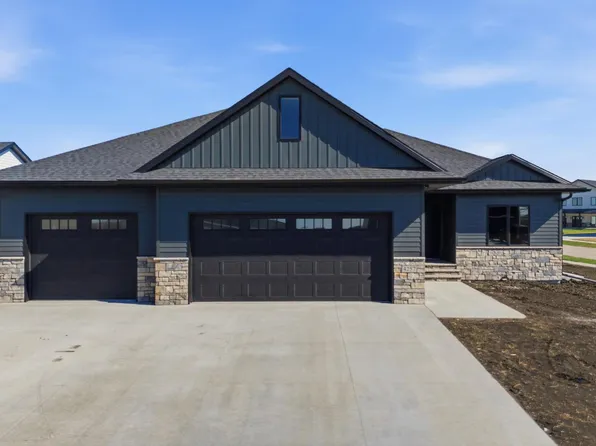 4257 Pine Pkwy S, Fargo, ND 58104