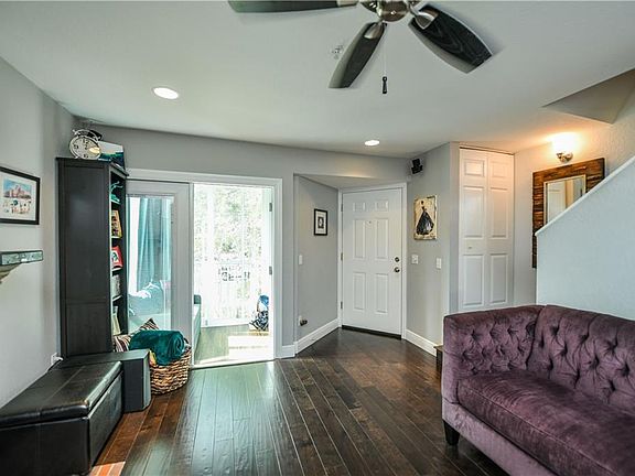 4th image of 850 S Tamiami Trl APT 129