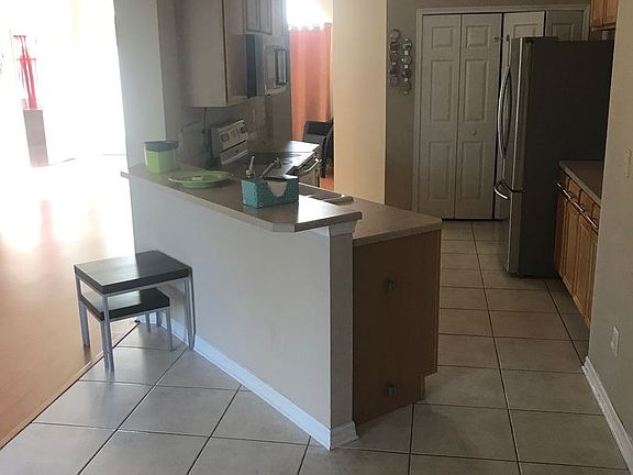 3rd image of 14243 Viburnum Ln