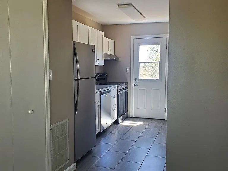 5845 1/2 Rock Farm Rd — Photo 3