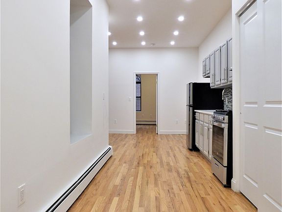 4th image of 226 E 85th St APT 2A