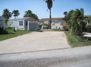 752 E Clam Cir, Port Isabel, TX 78578