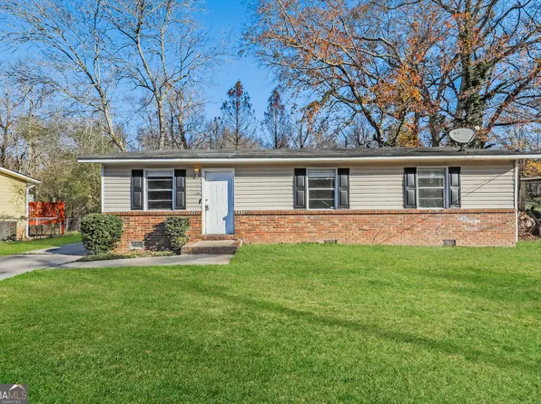 430 Roxbury Dr, Riverdale, GA 30274