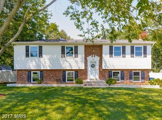 8208 Lakeview Dr, Pomfret, MD 20675
