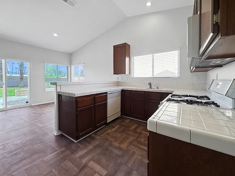 78720 W Harland Dr — Photo 4