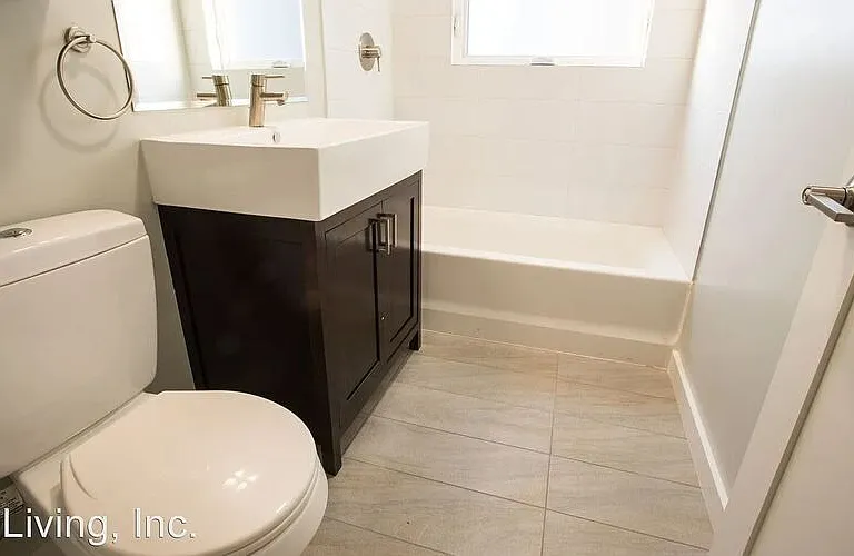 1824 Lakeshore Avenue — Photo 31