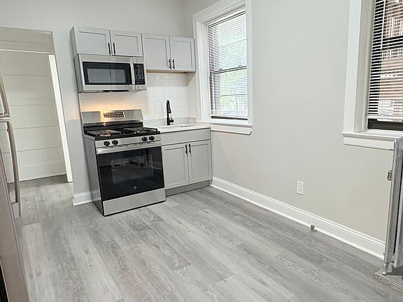 2nd image of 4918 S Vincennes Ave APT 1R