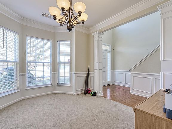 5th image of 106 Nut Leaf Ln