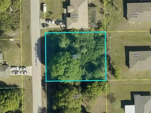 6074 Laurelwood Dr, Fort Myers, FL 33905