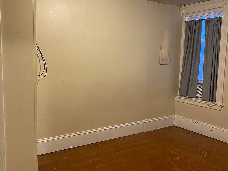 340 Main St #2 — Photo 3