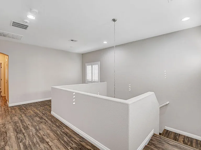 9634 Volk Ave — Photo 30