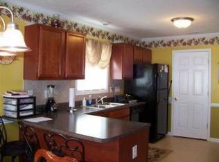 2817 Spring Cress Dr, Hope Mills, NC 28348