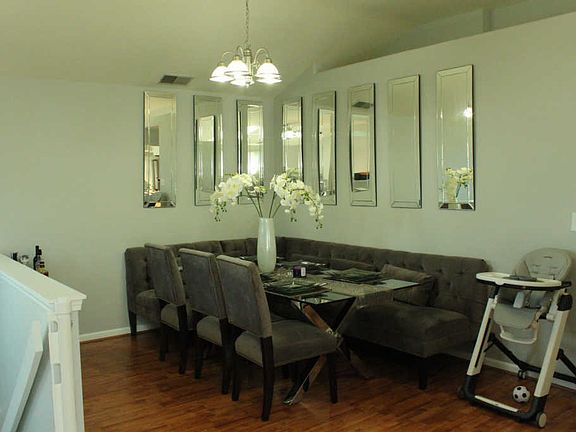 5th image of 177 Shorewood Dr