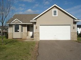 712 Isanti Pkwy, Isanti, MN 55040