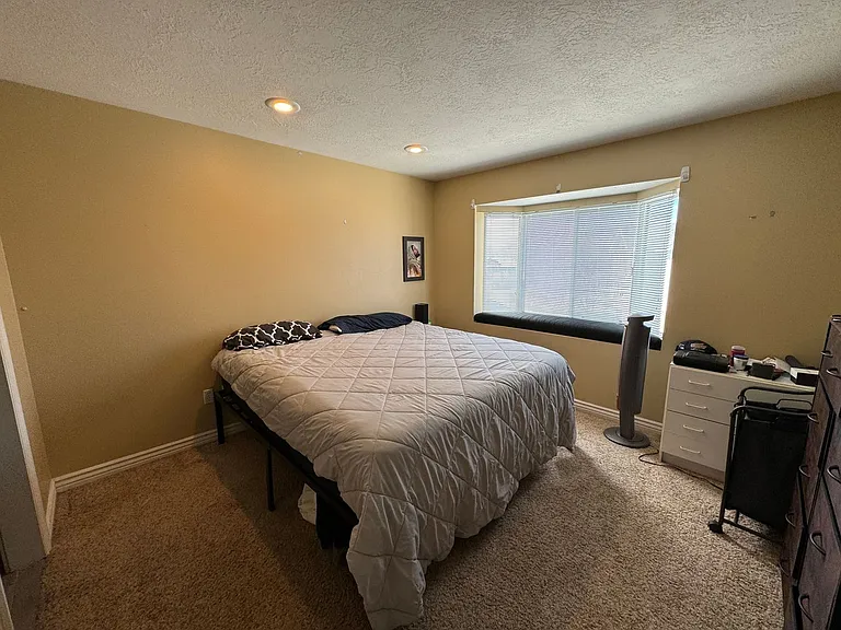1541 N Riverside Ave #21 — Photo 10