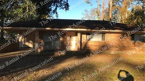 1603 N McGuire Ave Photo 1