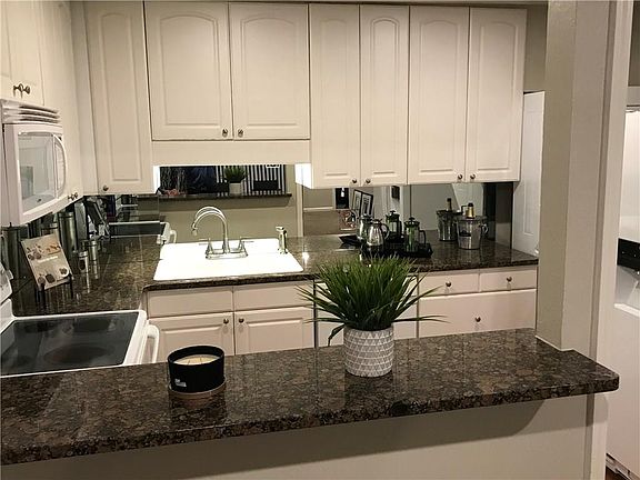 4th image of 5212 Fleetwood Oaks Ave APT 203