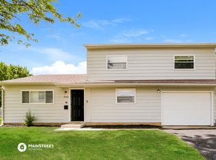 3068 Baker Hill Rd, Columbus, OH 43207