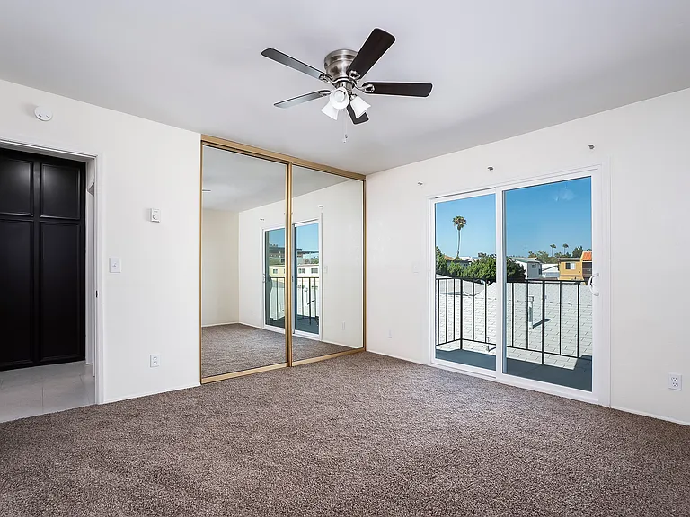 347 Roosevelt St #4A — Photo 15