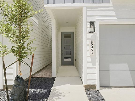 3rd image of 6053 Cebra St
