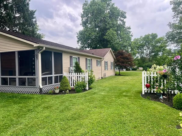 3325 Sycamore Dr, Columbus, IN 47203