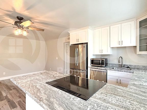 5th image of 1037 E Southshore Dr #2