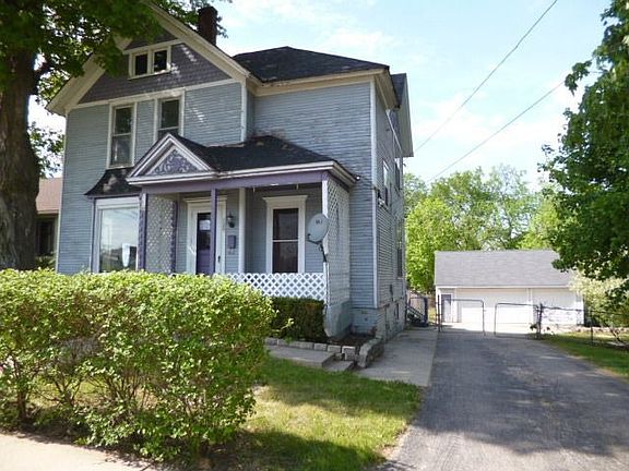 2nd image of 129 E Washington St