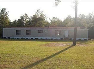 2253 Catherine Lake Rd, Richlands, NC 28574